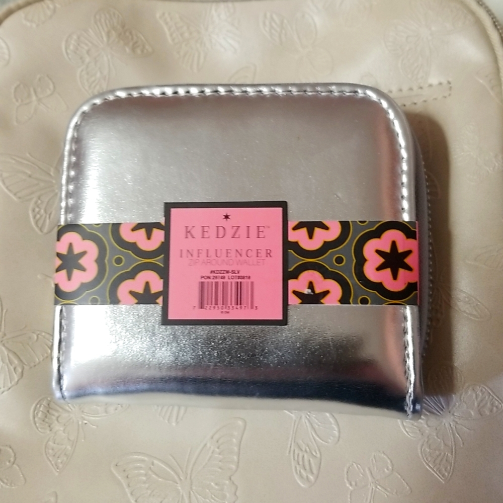 Kedzie wallet withtags new